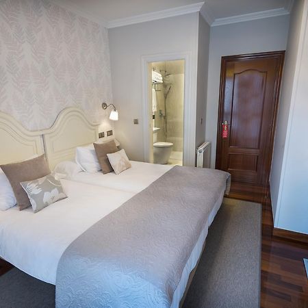 Cuatro Caminos Rooms Torrelavega Ngoại thất bức ảnh